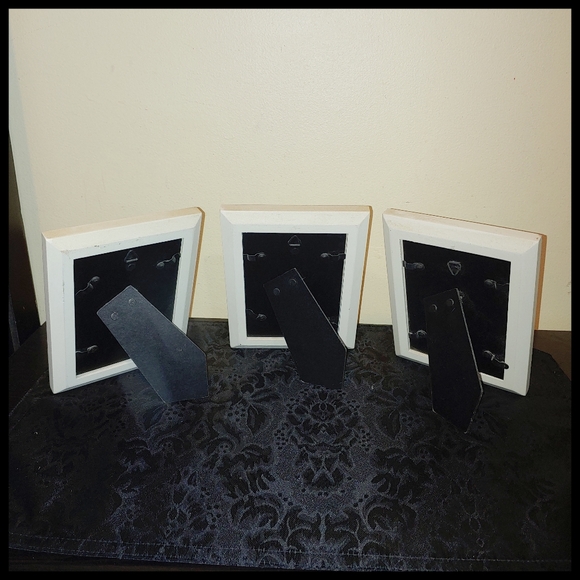 Set of 3 Matching Floral Prints in Table Top Frames - Picture 4 of 4